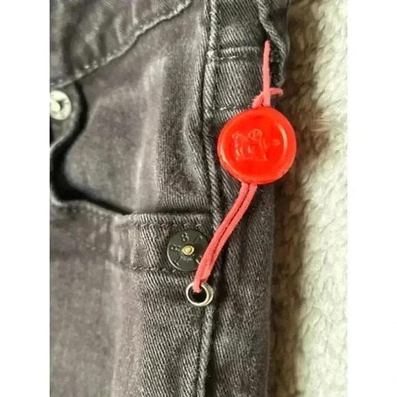 True Religion Rocco Black Distressed Jeans RN# 112790- 29 in Inseam, Size 20? - Picture 6 of 9